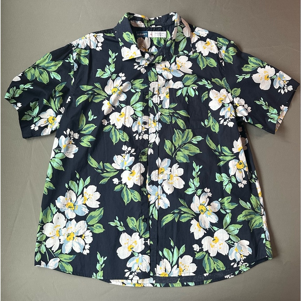 Men’s Old Navy Black Floral Shirt
